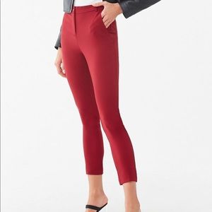 3/$30 NWT Red Ankle Length Stretch Skinny Pants